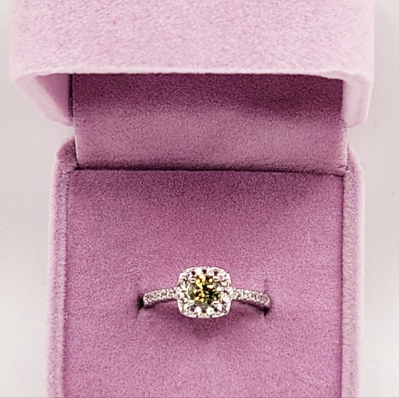 MOI|GLAM 0.5ct Peridot Moissanite Halo Ring - Picture 7 of 7